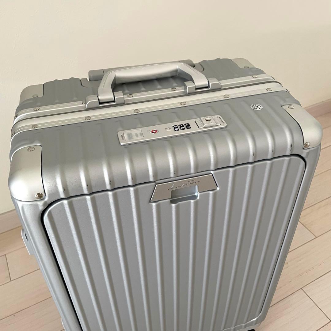 【美品】Libetee リベティ キャリーケース S マットシルバー