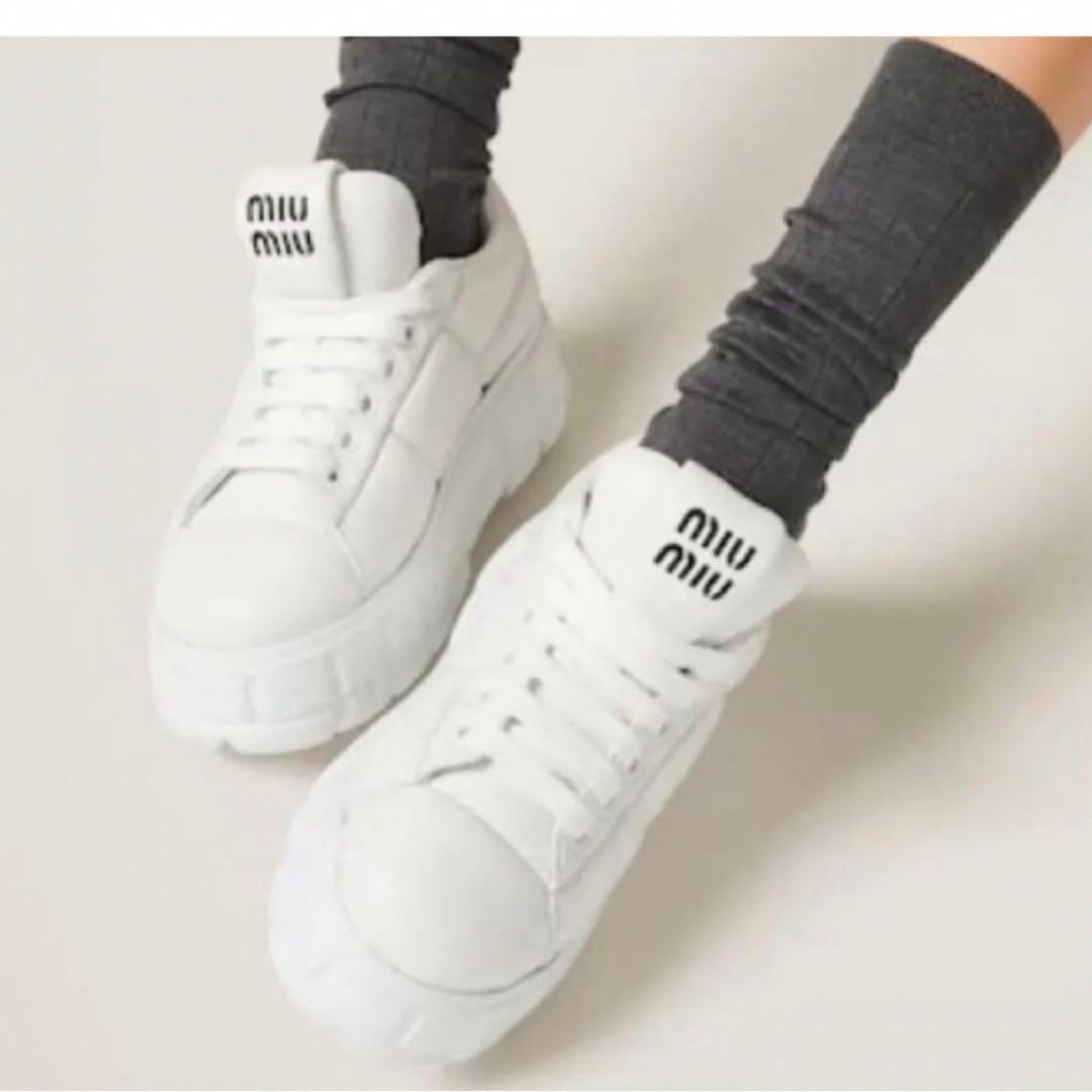 miumiu ナッパレザー スニーカー　36ホワイト