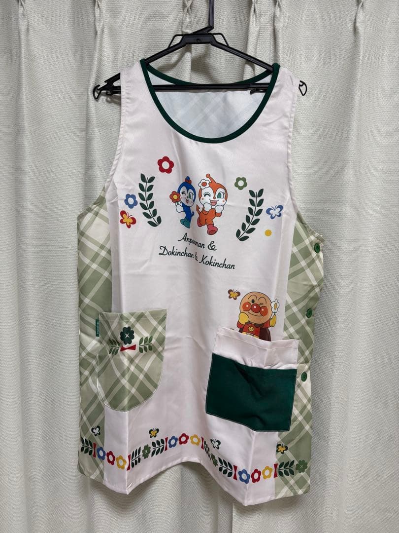 アンパンマン エプロン 保育士 幼稚園教諭 介護士 新品未使用