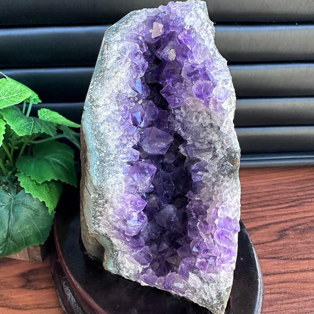 値下げ❗️欠けあり❗️濃紫の煌めきウルグアイ産☆アメジストクラスターA1176