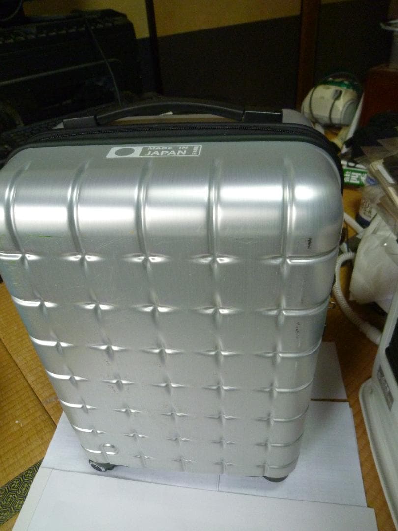 ACE　機内持ち込みサイズスーツケ－ス　使用2回のみ　24年11月24日購入