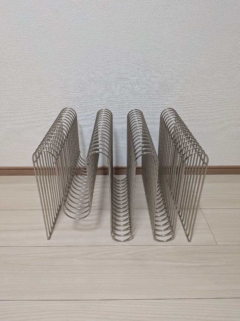 Curva ニュースペーパースタンド　シルバー