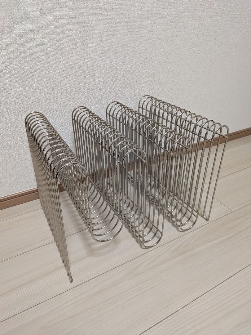 Curva ニュースペーパースタンド　シルバー