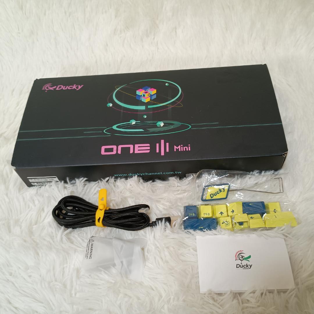 Ducky One 3 Mini ゲーミングキーボード キーキャップ ケーブル付