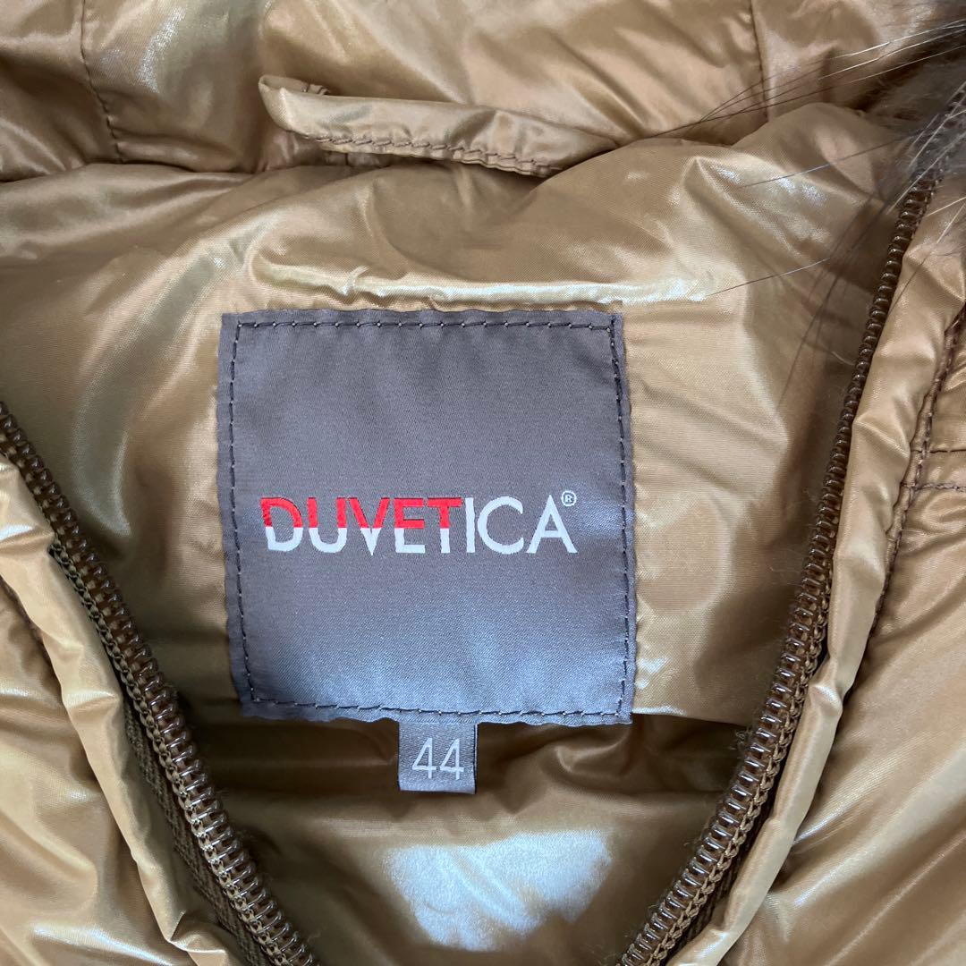 美品デュベチカファーフード付き ベージュ ダウンベスト 44