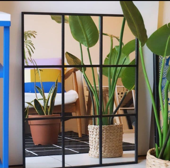 格子状フレームの壁掛け鏡（ブラック・ホワイト） 9枚ミラー