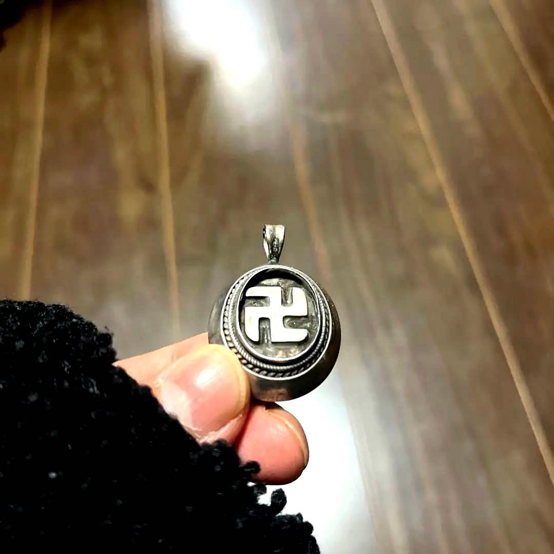 【レア】 1点物　スワスティカ　ネックレストップ