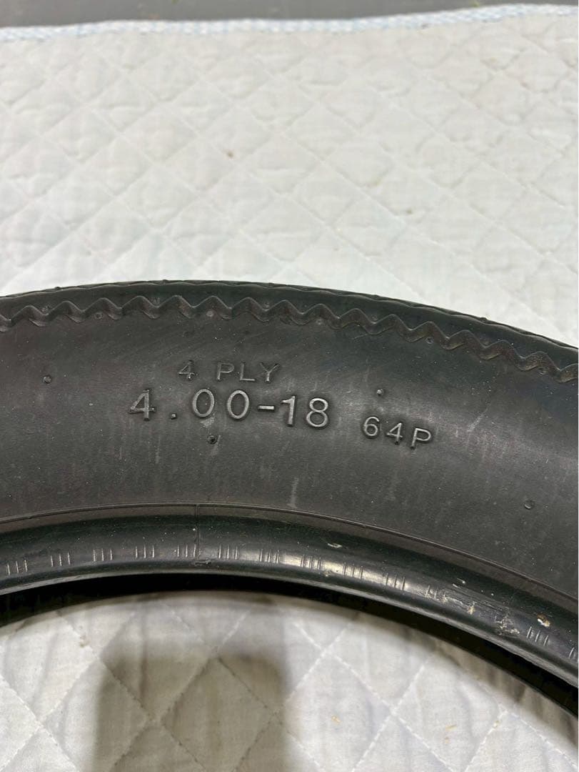 Firestone ホワイトレター18インチ　バイク用タイヤ