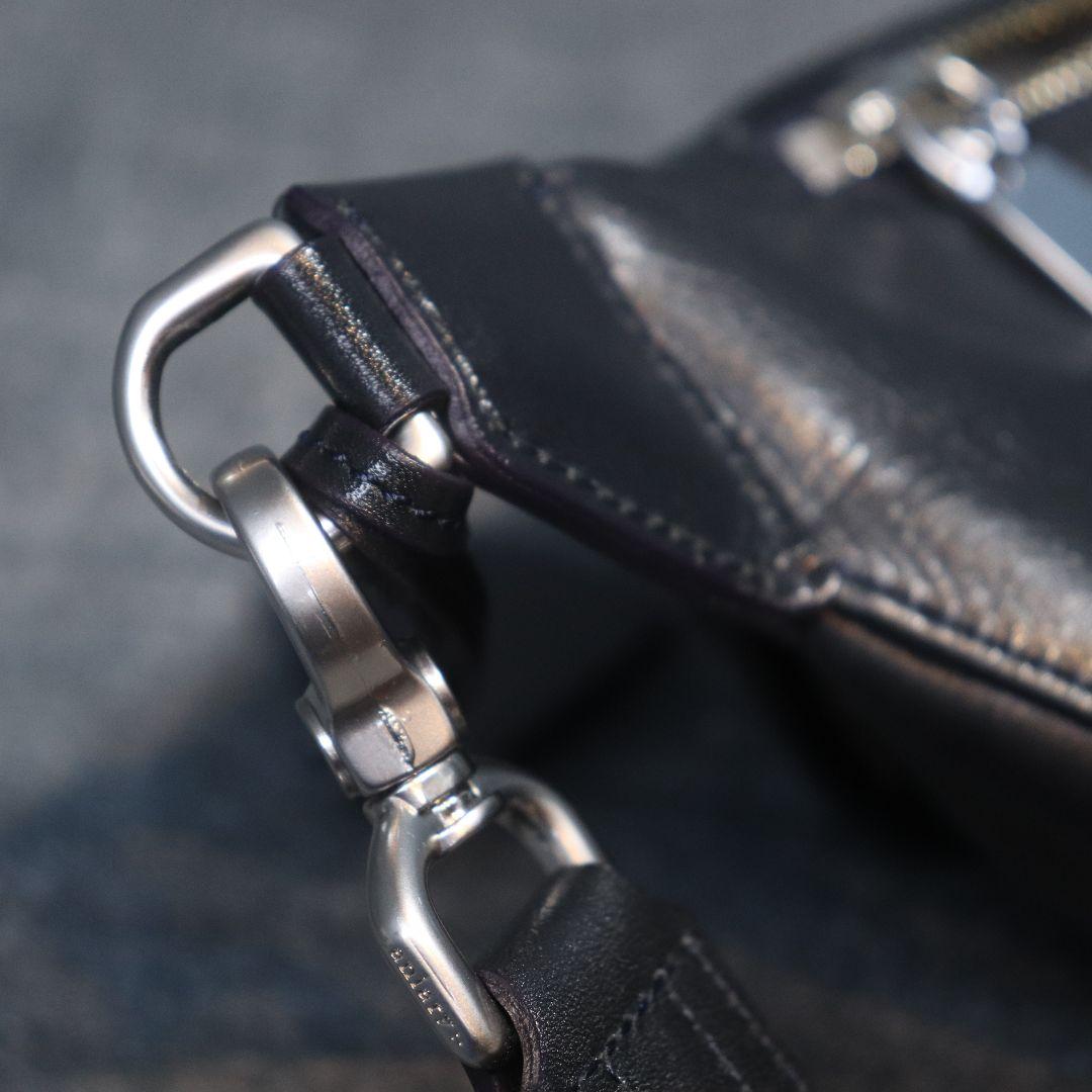 未使用級 アニアリ ボディバッグ アンティークレザー