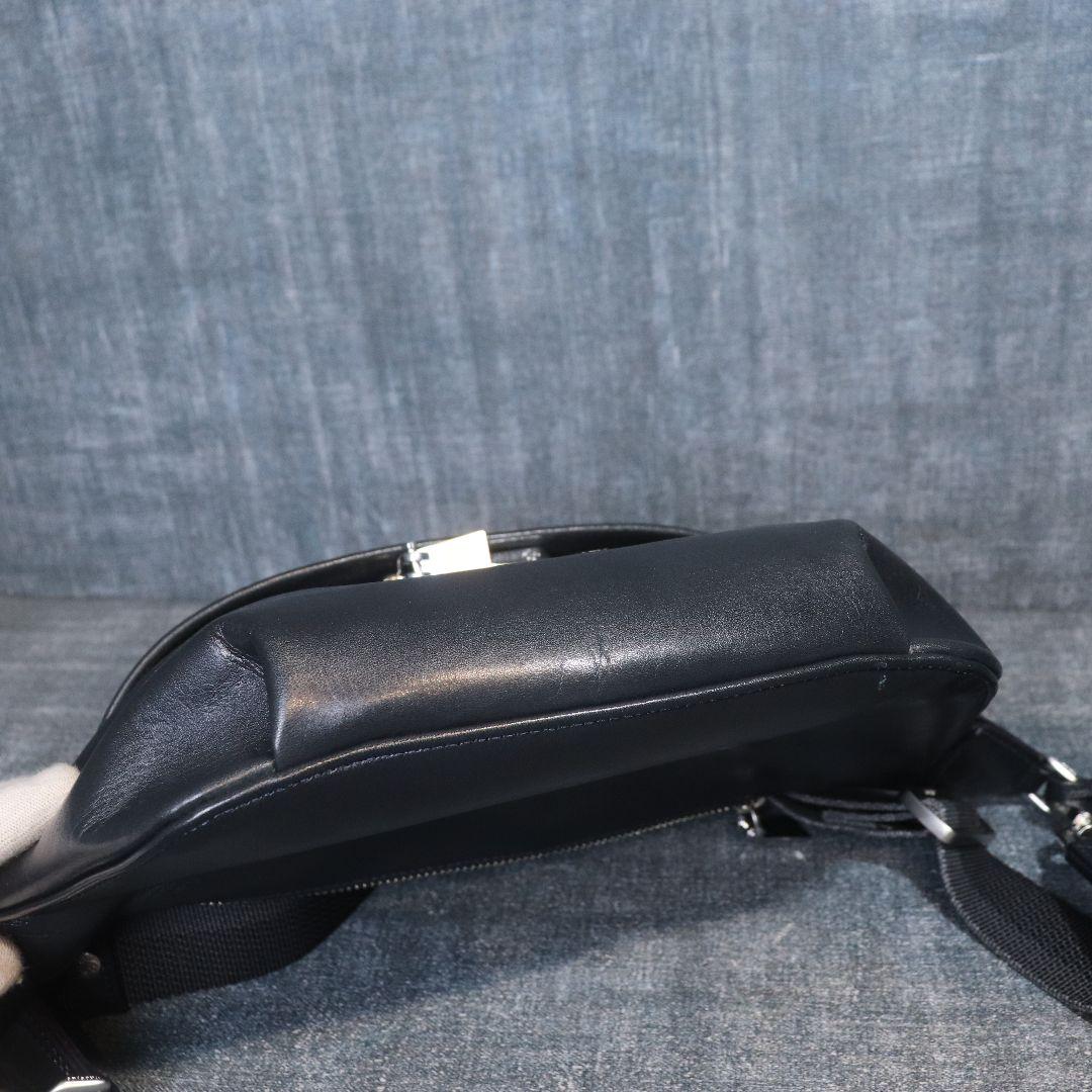 未使用級 アニアリ ボディバッグ アンティークレザー