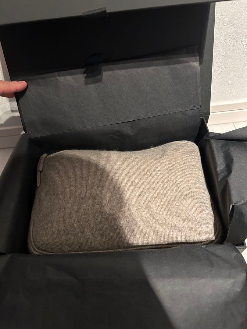 リシャールミル　トラベルポーチ　ブランケット、アイマスク、靴下セット