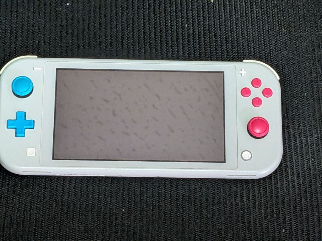 ぺ*ー様 Nintendo Switch Lite ポケモンデザイン
