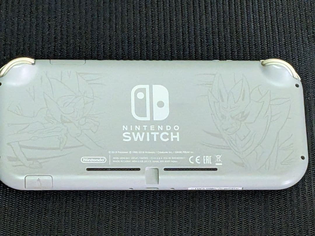 ぺ*ー様 Nintendo Switch Lite ポケモンデザイン