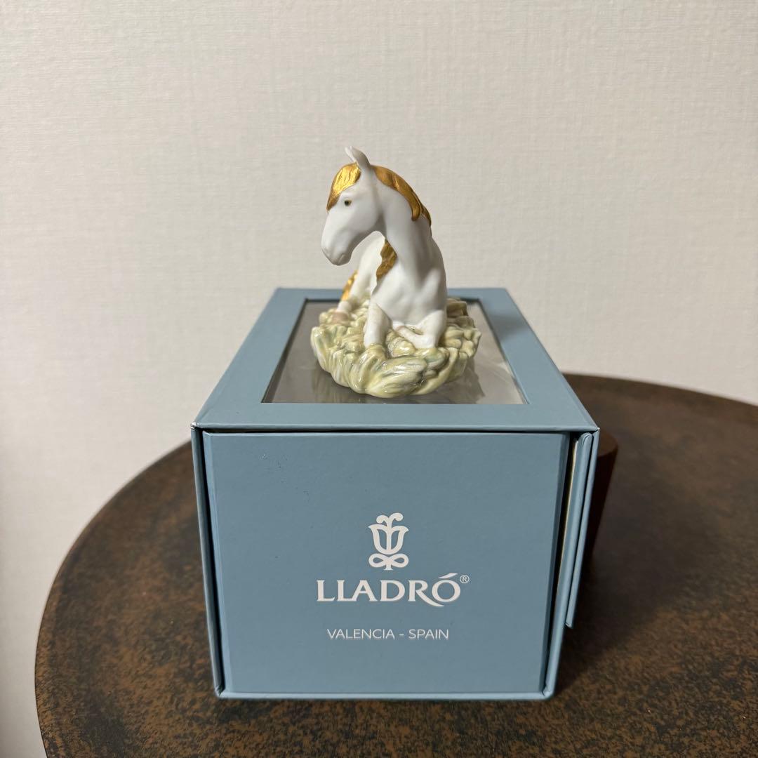 リヤドロ　干支　馬