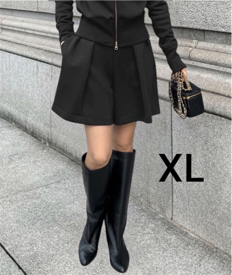 25SS 【未使用】黒完売品JENNE 日本製美ラインストレッチキュロット XL