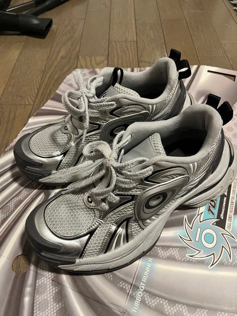 【美品】OLD order Turbo GT シルバー スニーカーサイズ26cm