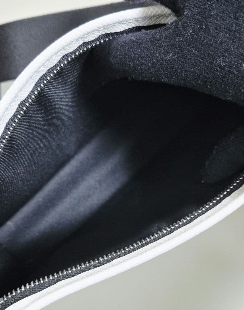 新品未使用★ルイヴィトン★ガストンウェアラブルウォレット