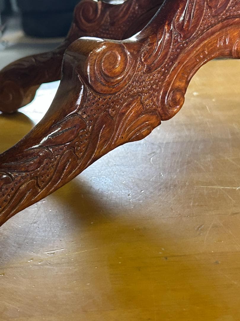 イタリア製 ローテーブル 彫刻装飾 木製 アンティーク調 高さ52cm