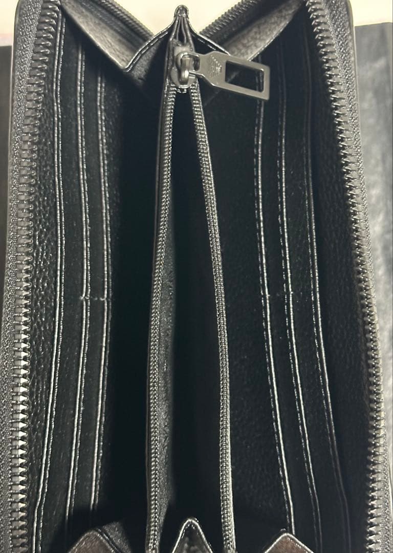 EMPORIO ARMANI ブラック レザー長財布