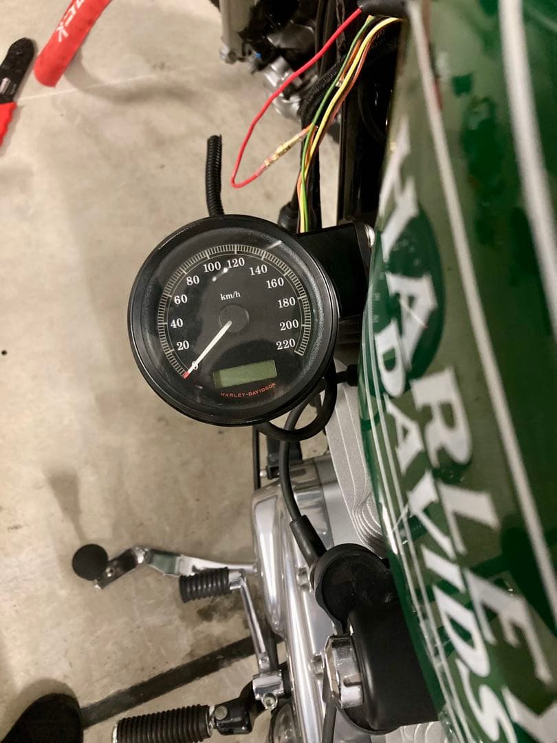 883 ハーレー　メーター移設　スピードメーター リロケーション マウント