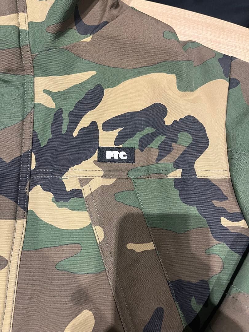 FTC:WATERPROOF L MOUNTAIN JACKET 購入済み