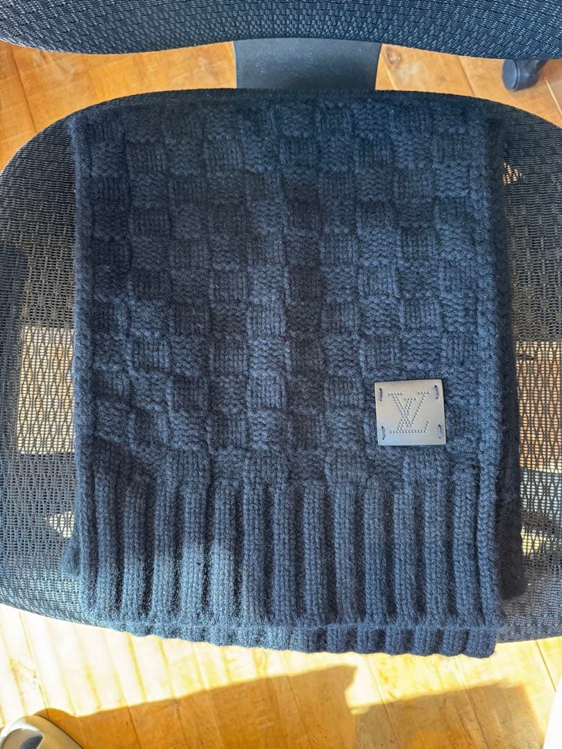 LOUIS VUITTON ブラックカシミヤマフラー