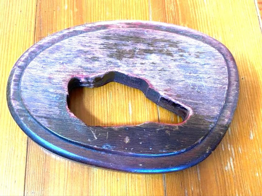 アメジスト クラスター 約2.3キログラム 木製台座付き