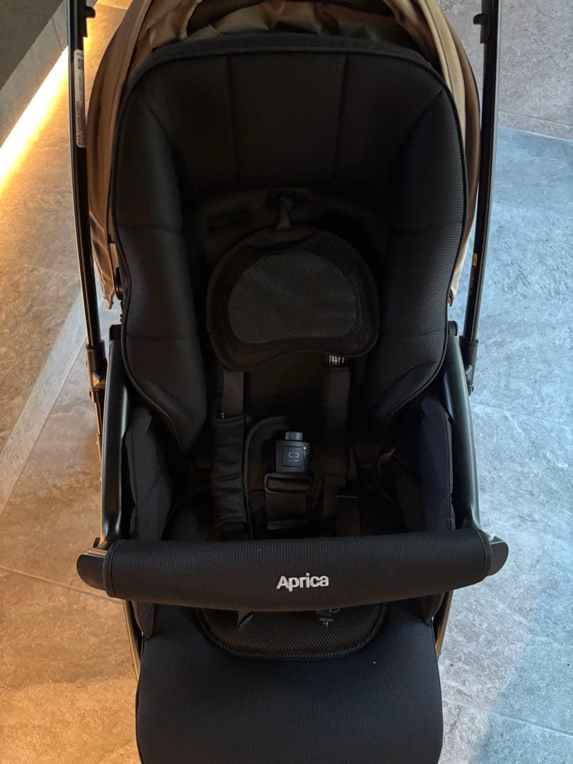 【美品2025年最新モデル】ラクーナ クッション フリー AE ベージュ