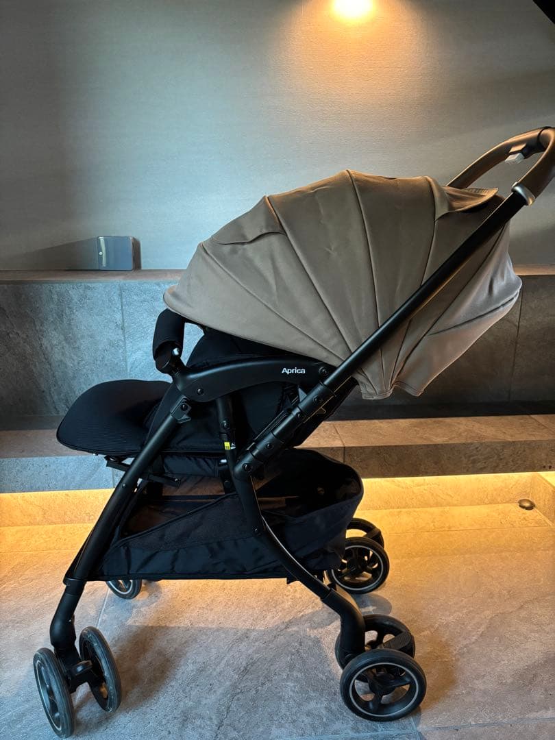 【美品2025年最新モデル】ラクーナ クッション フリー AE ベージュ