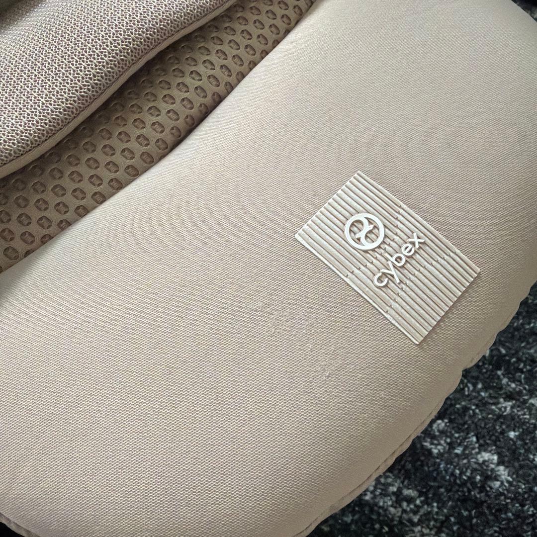 サイベックス　メリオカーボン2025 アーモンドベージュ　ベビーカー