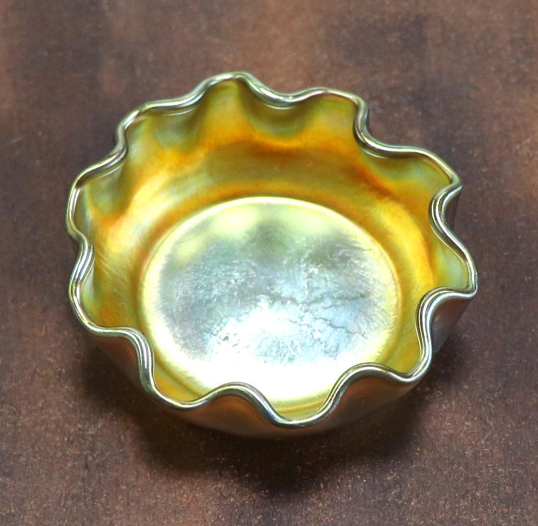 ルイス・C・ティファニー ファブリル ガラス 塩入れ ソルトセラー 皿 菓子入れ