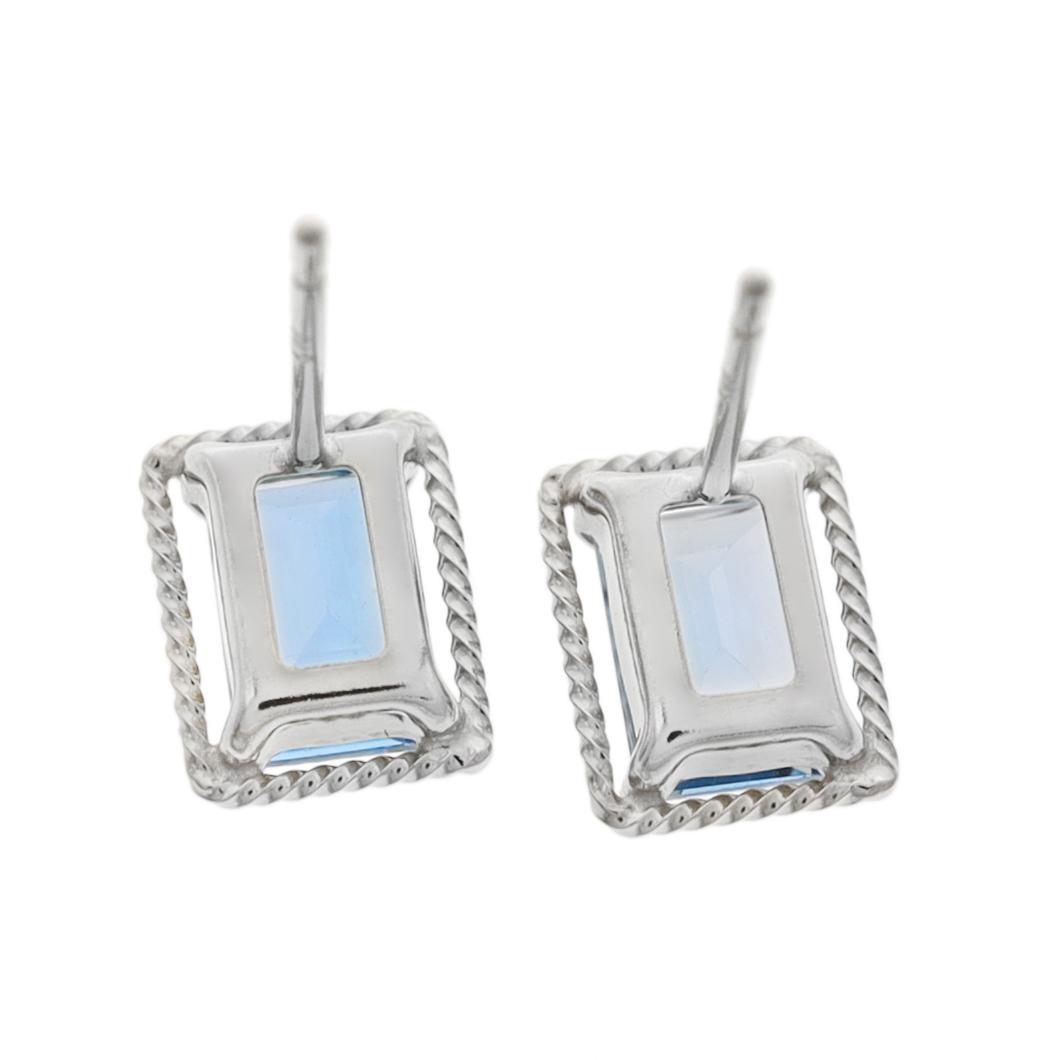 スクエアカットのブルートパーズがシャープなおしゃれピアスK10WG