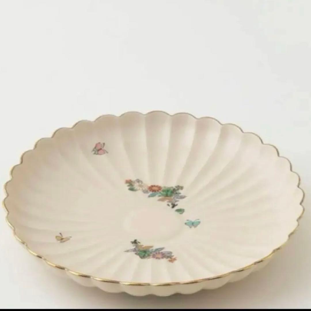 十五代目沈壽官　謹製　白薩摩菊脚皿　菊花大皿　薩摩焼