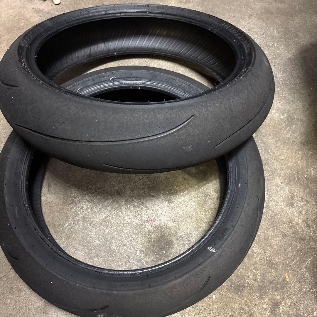 ダンロップ　Sports Max Q5 前後（120、150）