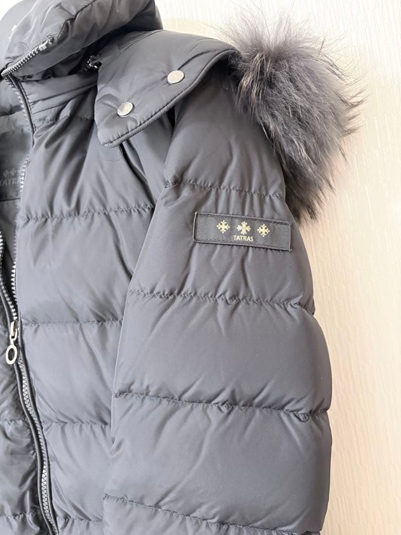 ⭐︎美品⭐︎タトラス　ファー付きグレー ダウンジャケット