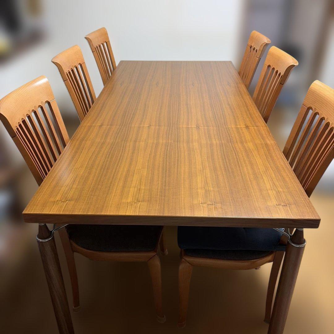 【高級・北欧家具】møremøbler 社製ダイニングテーブル