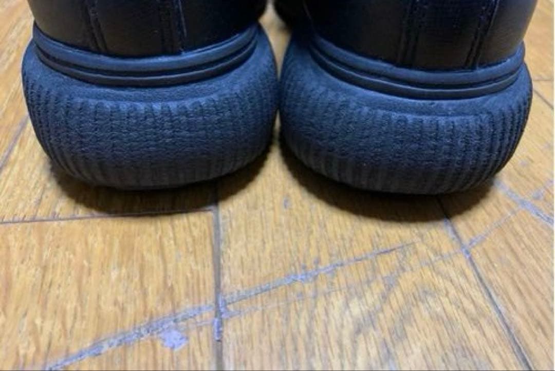 10時まで限定価格　オニツカタイガー　デレシティ　 オールブラック　スニーカー