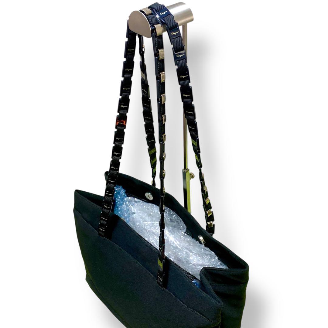 Salvatore Ferragamo サルヴァトーレフェラガモ　トートバッグ黒