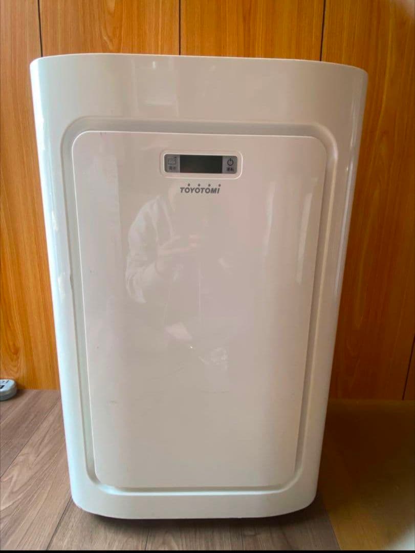 トヨトミ スポット冷暖エアコン TAD-2218W 2015年式