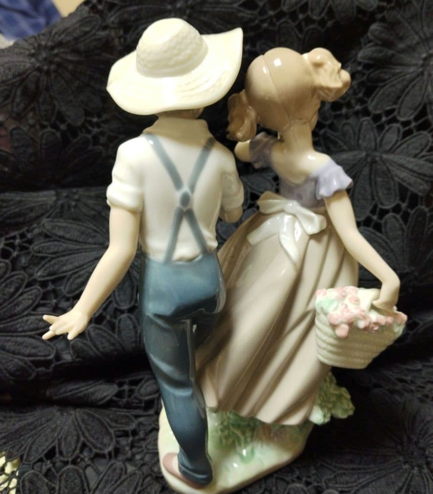 リヤドロ5292 恋の花が咲く（ジャンク品）