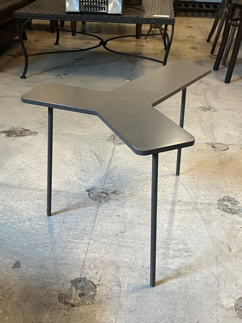 Y型　サイドテーブル