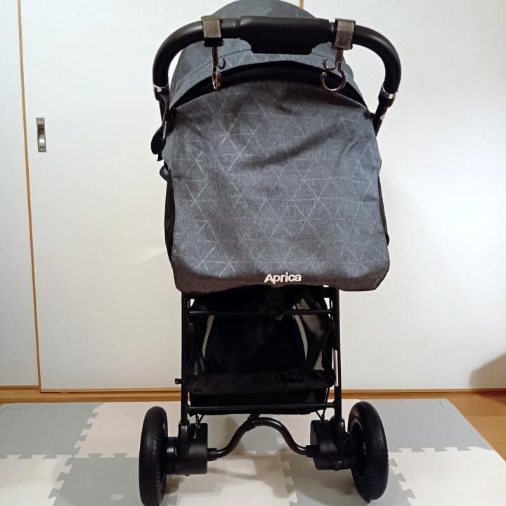 【美品✨】アップリカ ベビーカー スムーヴプレミアムAC 空気入れ不要♪⭐︎