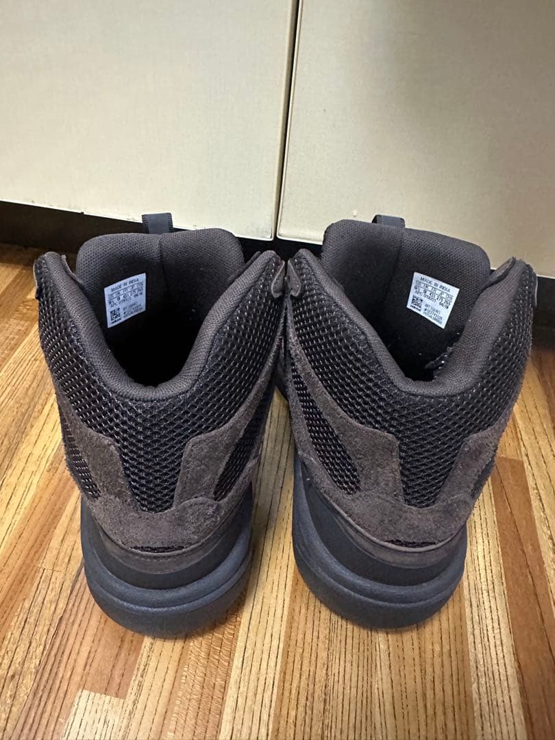 Adidas Yeezy ダークブラウン スエード Desert Boot