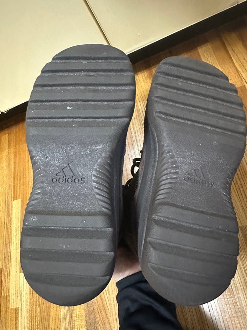 Adidas Yeezy ダークブラウン スエード Desert Boot