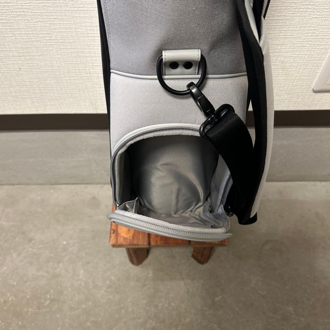 美品 未使用 タイトリスト 細身 キャディバッグ グレー フード付き直立型