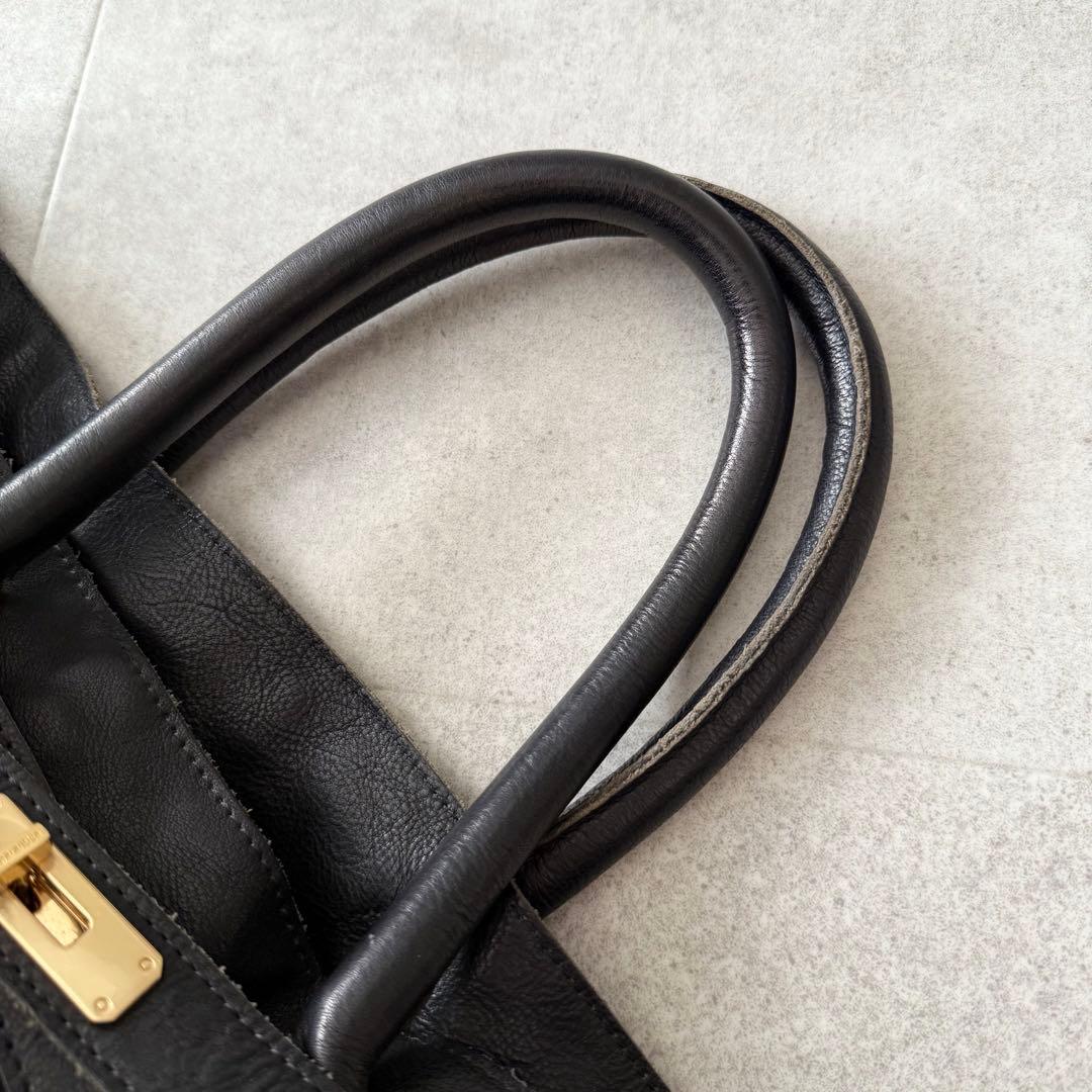 シータパランティカ　ハンドバッグ　金具　シボ革　本革　黒　大容量