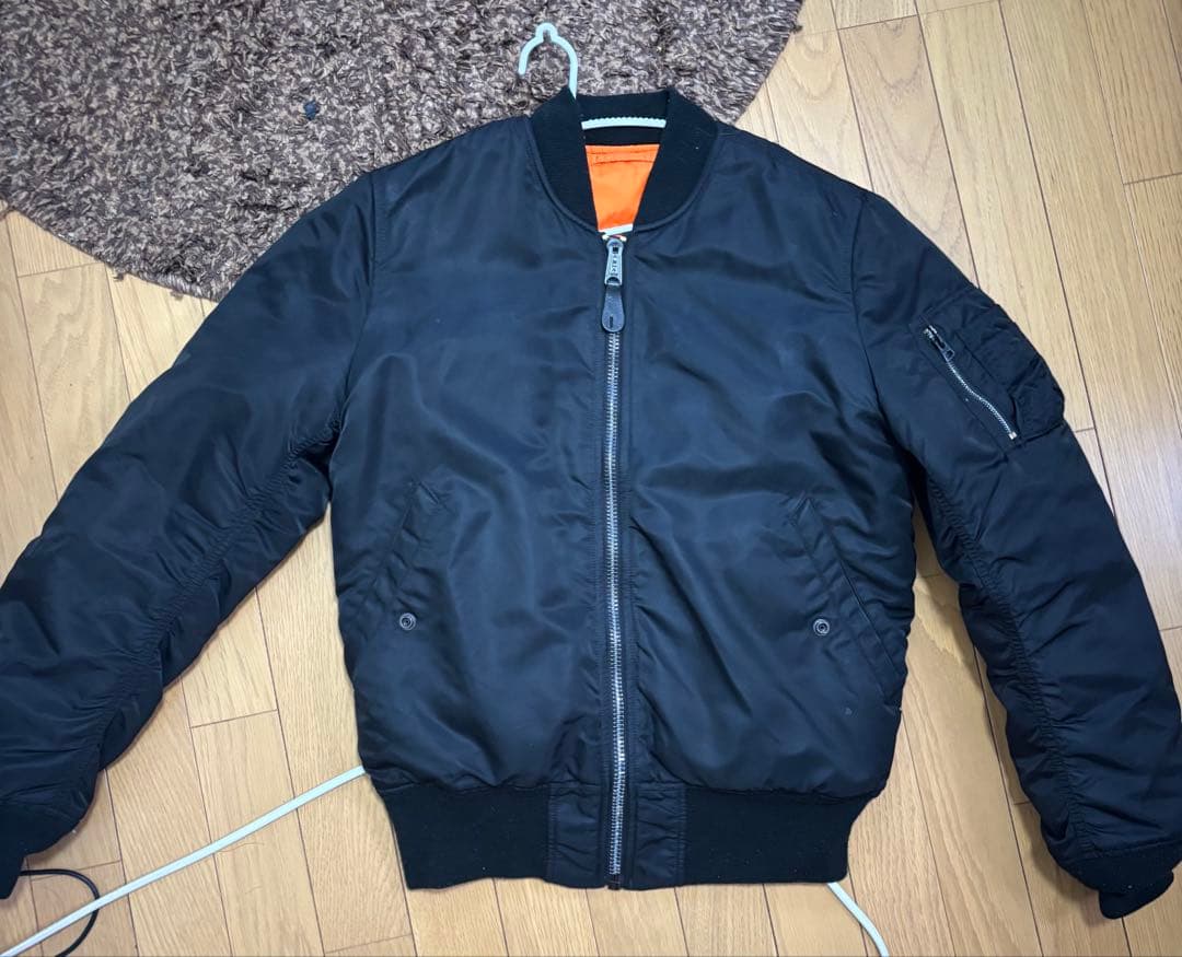 アルファインダストリーズma-1 swag fuckthisindustry