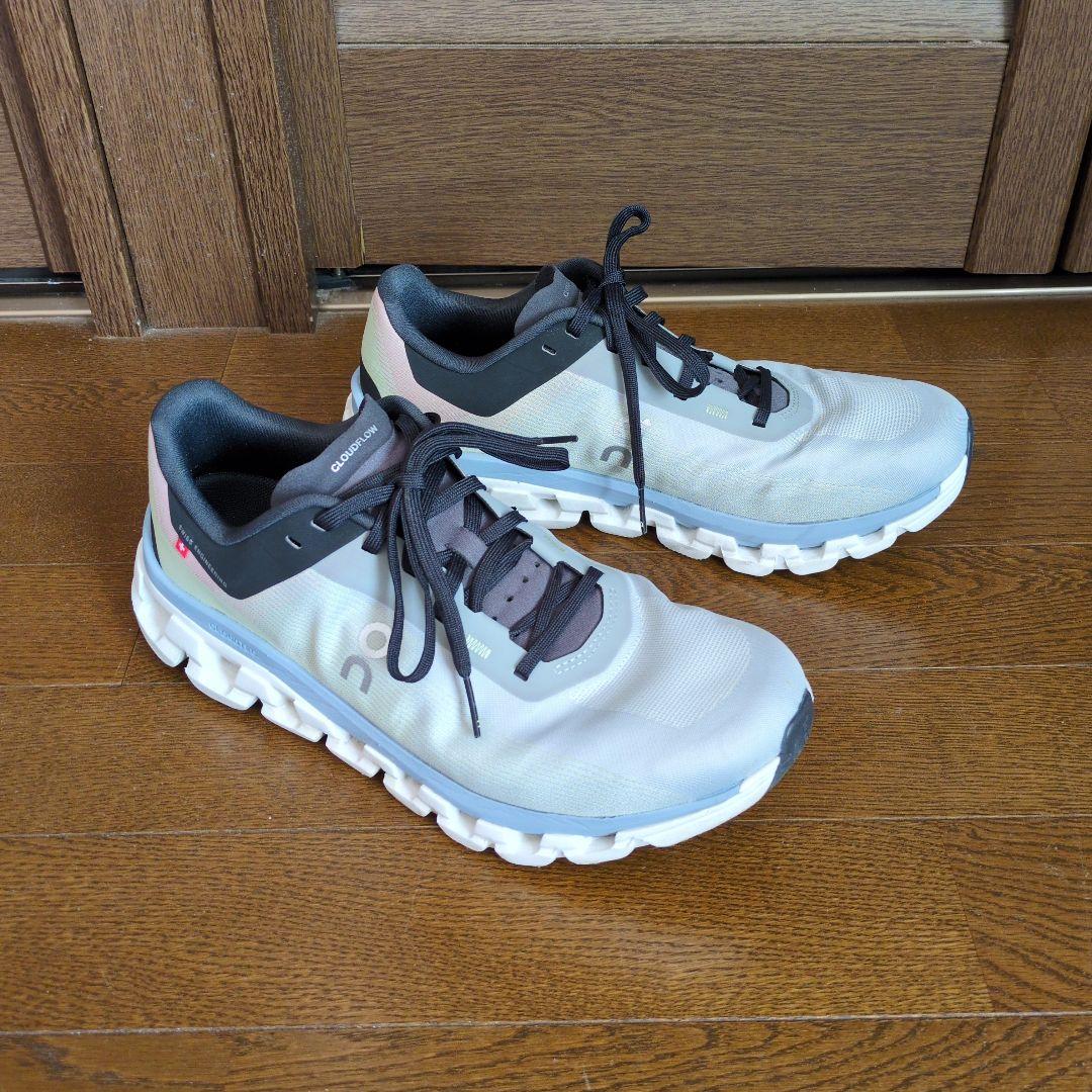 On Cloudflow 4 25.5cm　オン　クラウドフロー