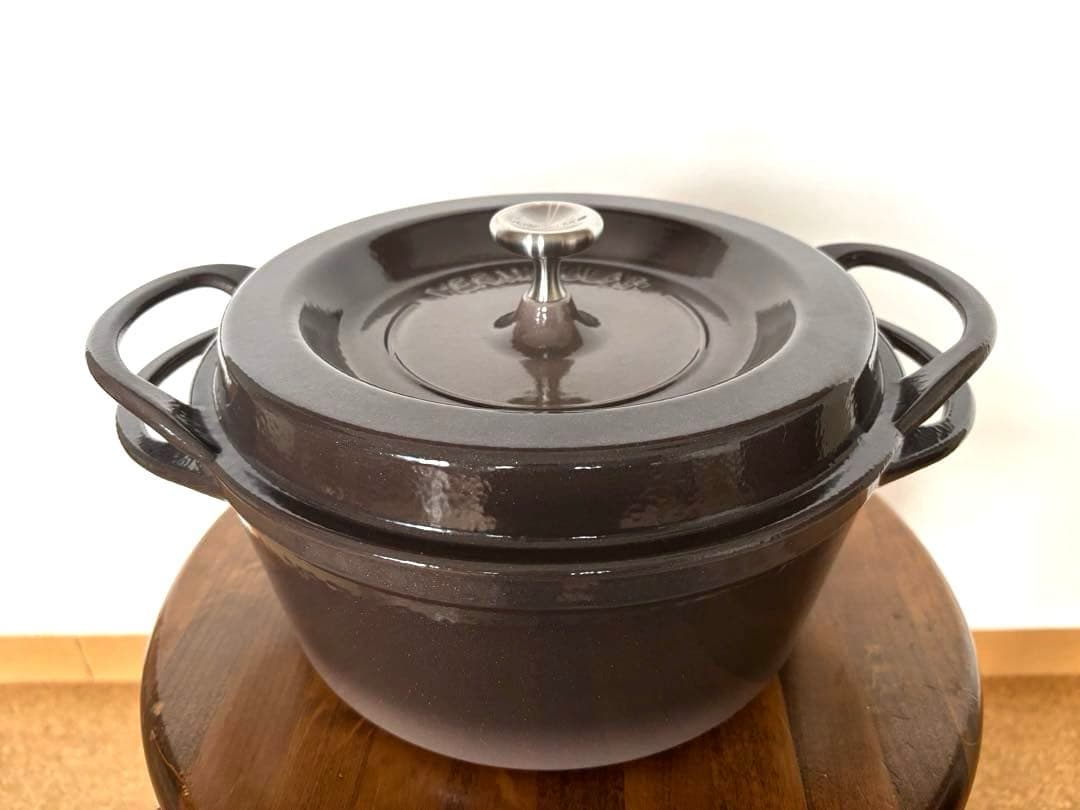 【美品】バーミキュラ　オーブンポットラウンド　22cm 両手鍋 パールブラウン