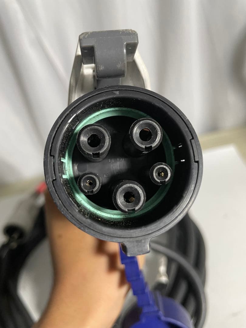 日産　リーフ　充電ケーブル　　3NK5E